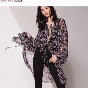 *1 LEFT*Victoria Secret very sexy chiffon duster